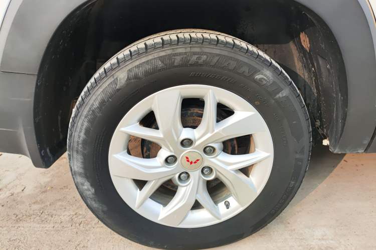 Used Wuling Hongguang S3 2019 1.5L Manual Comfort Model China VI Standard