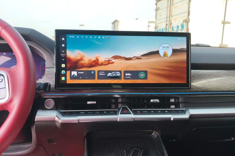 Used Tank 400 New Energy 2024 Hi4-T Off-Road Edition Audio And AC Panel