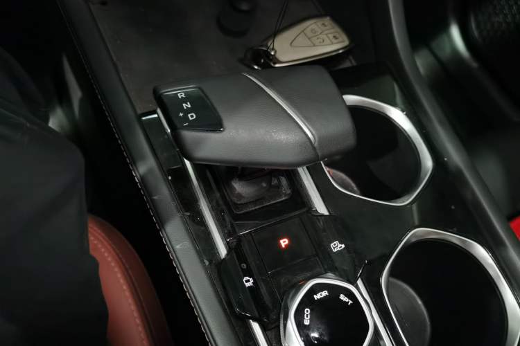 Used CHANGAN Eado 2022 PLUS Blue Whale NE 1.4T GDI DCT Prestige Edition Gear Lever