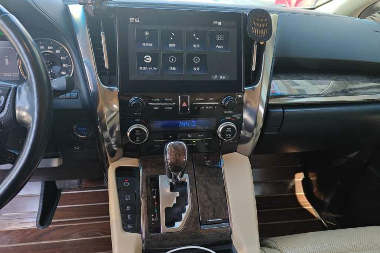 Used Toyota Vellfire 2020 Dual-Engine 2.5L HV Prestige Edition Audio And AC Panel