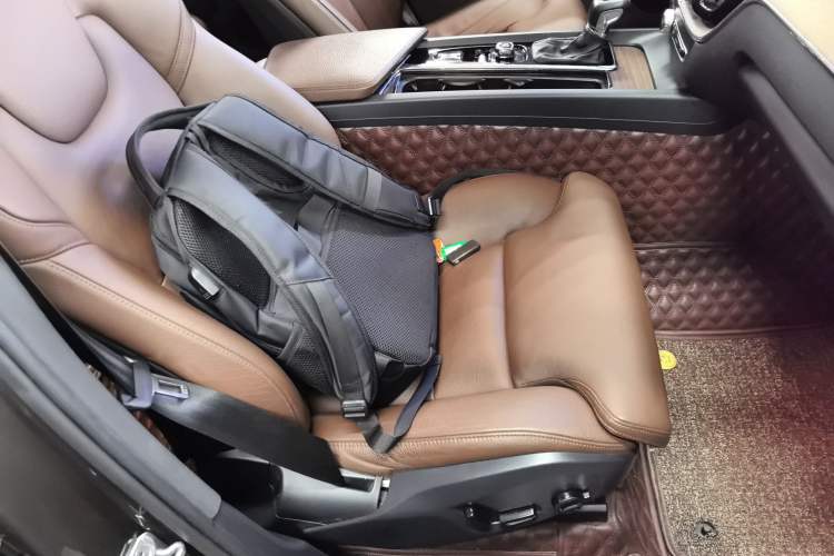 Used Volvo XC60 2021 T5 4x4 Smart Luxury Edition Right Front Seat