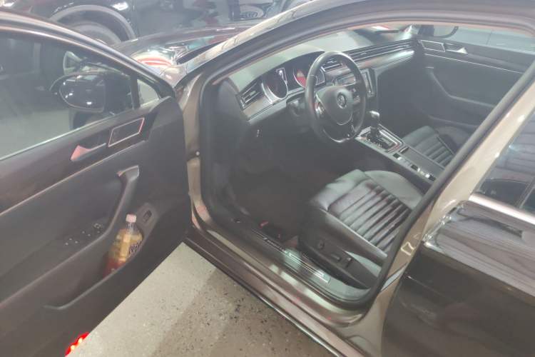 Used Volkswagen Magotan 2019 330TSI DSG Luxury Version China VI Standard
