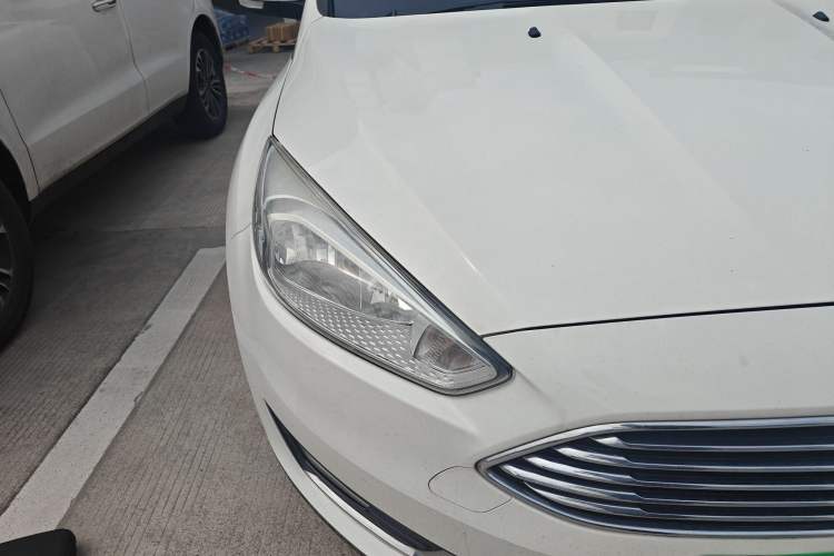 Used Ford Focus 2017 Sedan EcoBoost 125 Automatic Supreme Style SmartDrive Edition