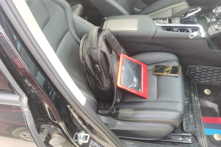 Used Bestune B70 2023 Third Generation 1.5T Automatic Enjoyment Version Right Front Seat