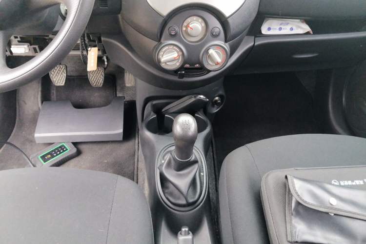 Used Nissan March 2010 1.5L Manual Easi-Style Edition
