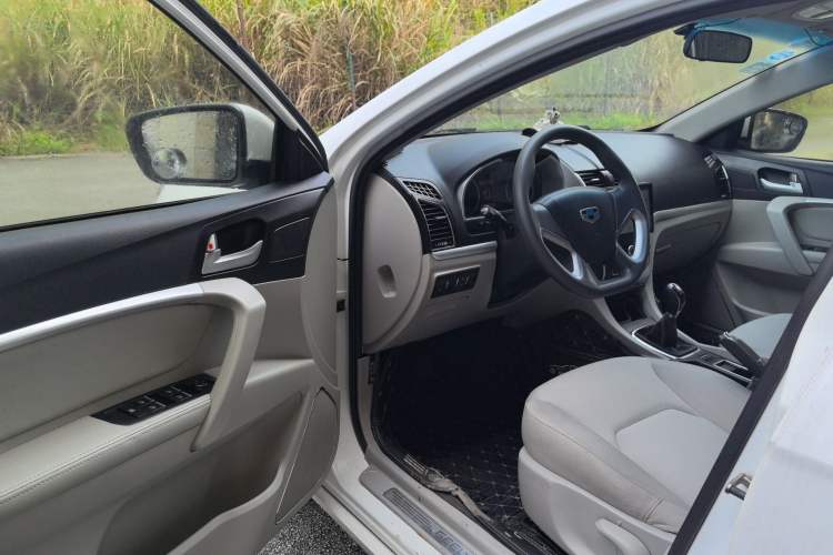 Used Geely Auto Emgrand 2014 Sedan 1.5L Manual Fashion Edition Driver Seat