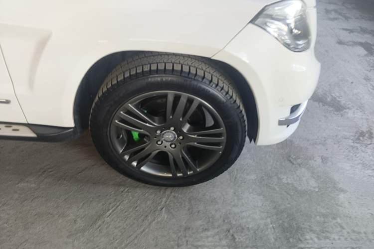 Used Mercedes-Benz GLK-Class 2013 Facelift GLK 300 4MATIC Fashion Edition Right Front Wheel Hub