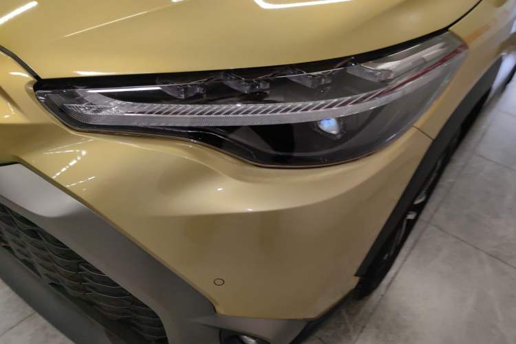 Used Toyota FRONTLANDER 2023 2.0L Smart Electric Hybrid Dual-Engine Deluxe Version
