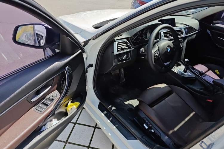 Used BMW 3 Series 2018 320Li Fashion Model Driver Seat