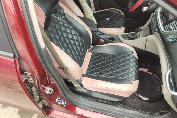 Used Buick GT 2021 Exemplar 1.5L Automatic Elite Version Right Front Seat