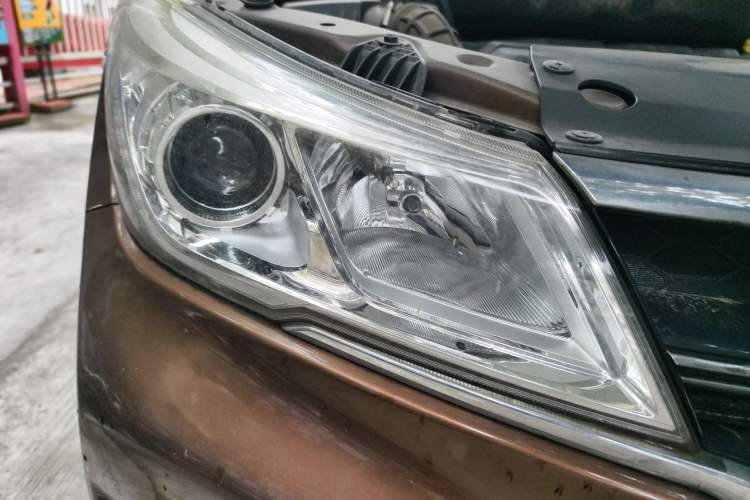 Used Baojun 730 2017 1.5T Manual Fashion Version 7 Seats China V Emission Standard Right Front Headlight