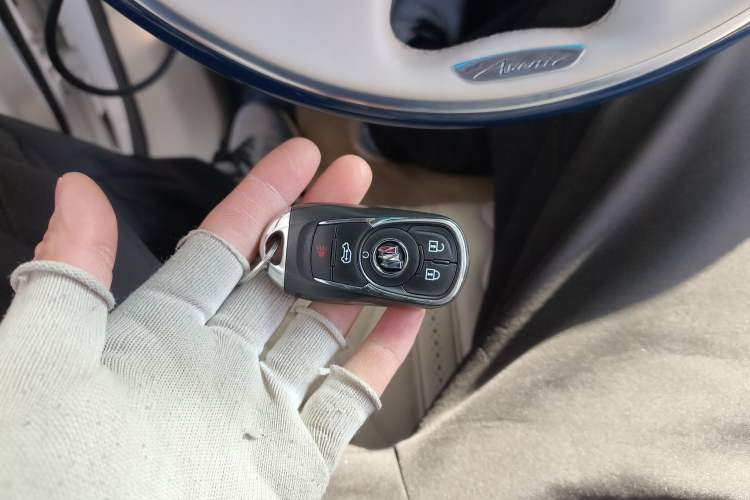 Used Buick GL8 2021 ES Landtrek 653T Comfort Edition