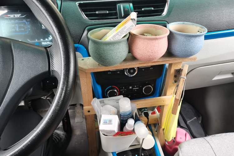 Used SRM Haoyun 2023 Standard Passenger Van 6 Seats
