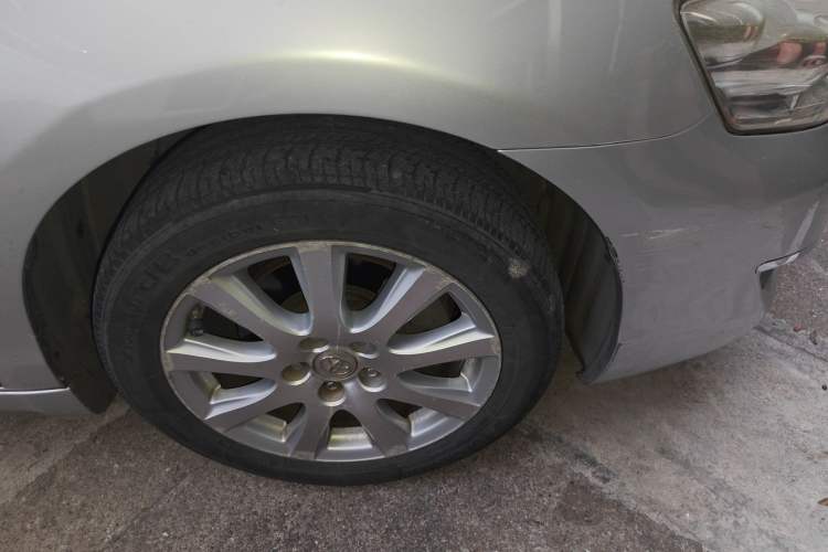 Used Toyota Camry 2007 240V Supreme Edition Right Front Wheel Hub