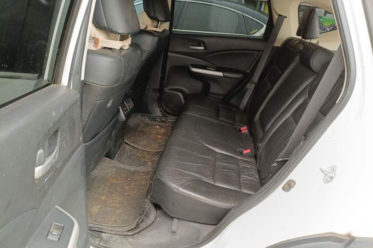 Used Honda CR-V 2013 2.4L two-wheel drive luxury version Left Rear Seat