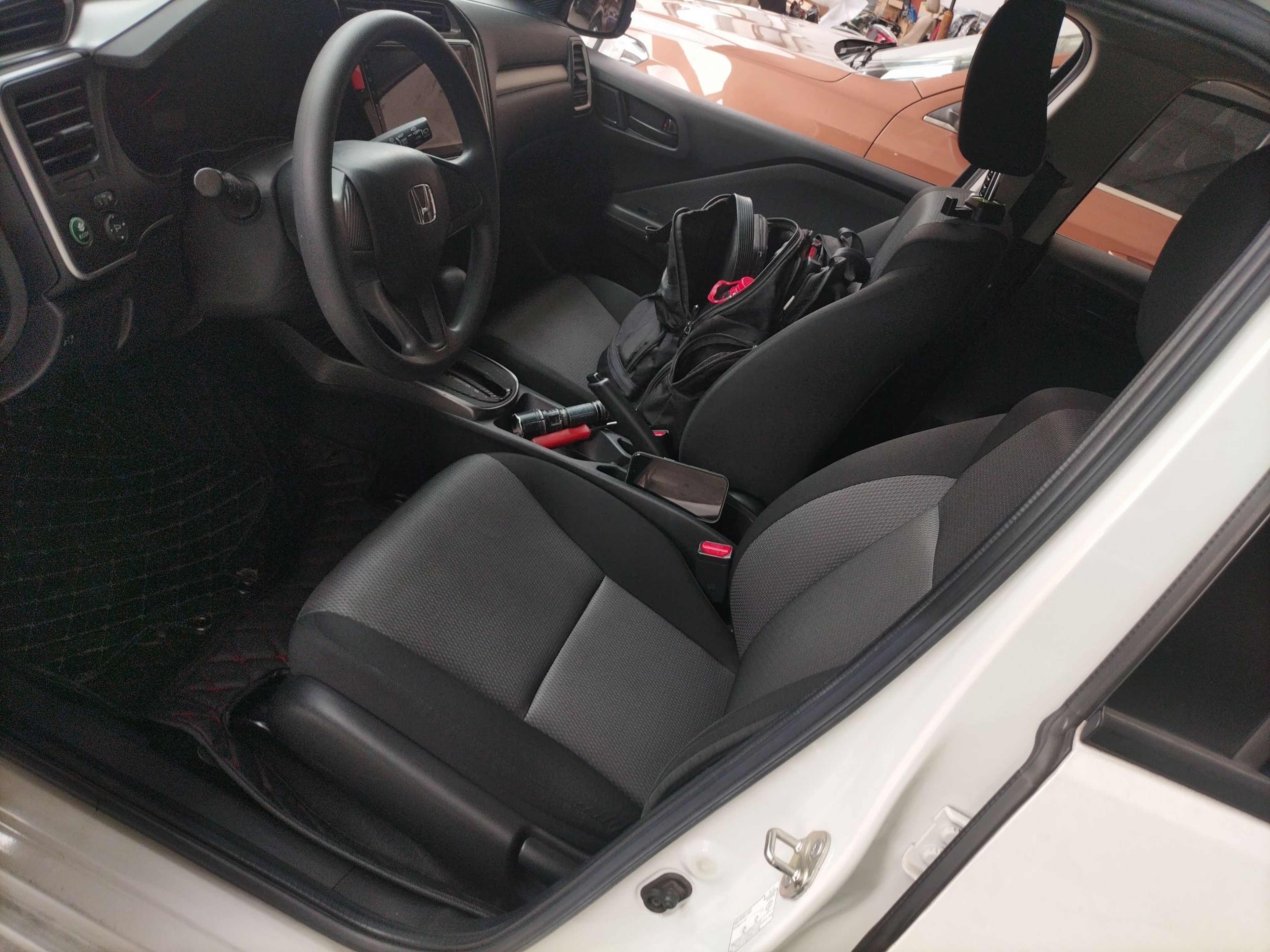 Interior delantero
