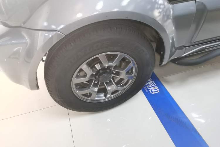 Used Suzuki Jimny 2015 1.3 AT Mode3 Navigation Edition Left Front Wheel Hub