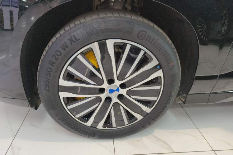 Used Denza N8L 2025 Model Zunrong Model Left Front Wheel Hub