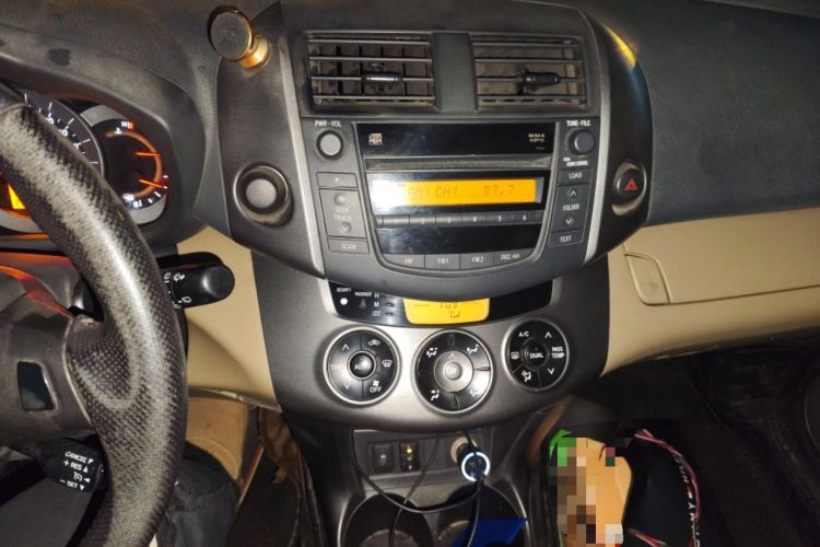 Used Toyota RAV4 2011 2.0L Automatic Luxury Edition
