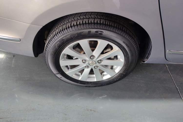 Used Buick GL8 2018 28T Luxury Model China VI Standard