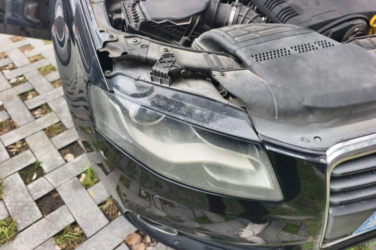 Used Audi A4L 2012 2.0 TFSI automatic Comfort trim level
