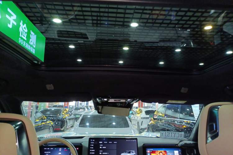 Used Formula Leopard 8 2025 Smart & Brave Flagship Edition 7 Seats Headliner