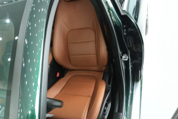 Used Jaguar XEL 2021 2.0T 250 PS R-DYNAMIC S Advanced Sport Edition Left Front Seat