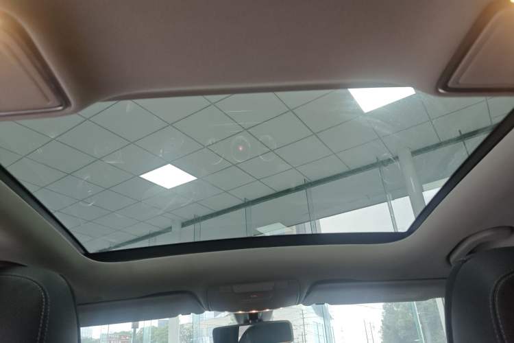 Used Mercedes-Benz C-Class 2020 C 260 L Sport Edition Headliner