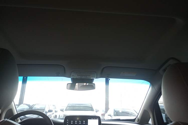 Used Buick GL8 2023 Land Executive Class Smart Enjoyment Model
