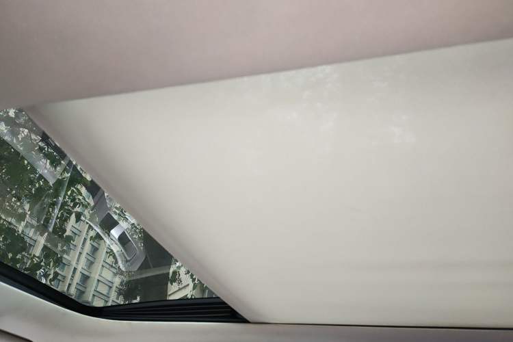 Used Geely Auto Emgrand X7 Sport 2018 1.8TD Automatic Two-Wheel Drive Smart Connect 4G Internet Edition
