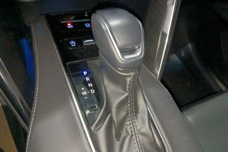 Used Toyota Venza 2022 2.0L CVT Two-Wheel Drive Prestige Edition
