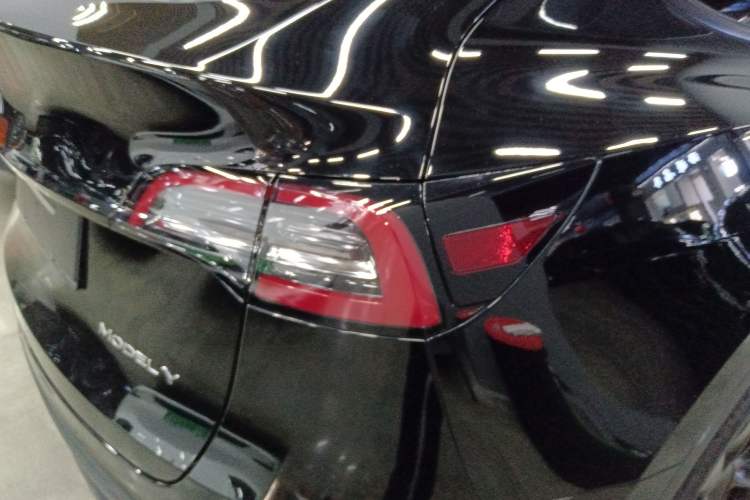 Used Tesla Model Y 2021 Standard Range Rear-Wheel Drive Version
