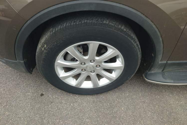 Used Buick Envision 2018 20T Two-Wheel Drive Luxury Model Left Front Wheel Hub