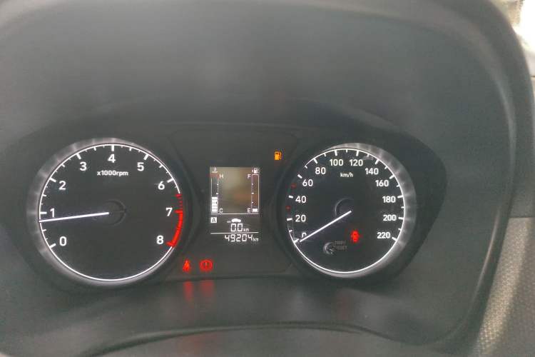 Used Hyundai Verna (older generation) 2017 1.4L Manual Colorful Skyroof Version China V Standard