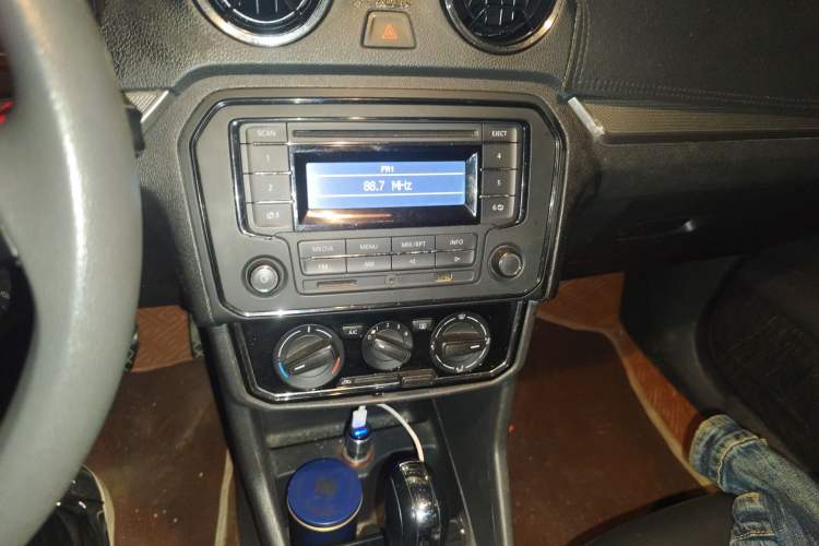 Used Volkswagen Jetta 2017 1.5L Automatic Comfort Model Audio And AC Panel