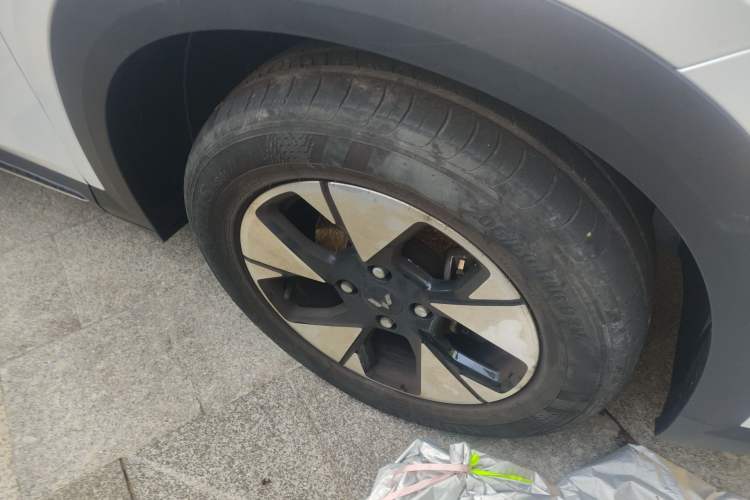 Used Wuling Alvez 2022 1.5L CVT Comfort Edition
