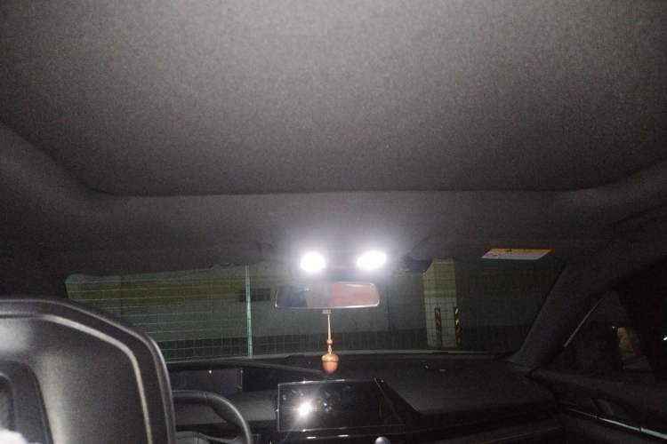 Used CHANGAN UNI-V iDD 2023 ZhiDian iDD 1.5T 113km ZhiKu Model