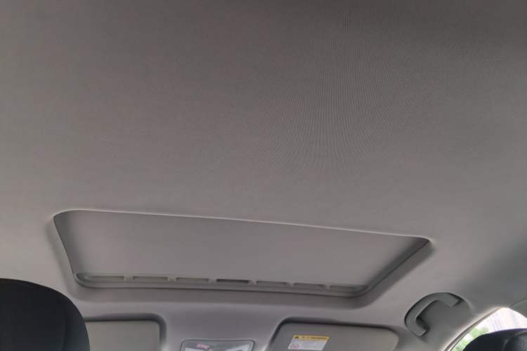 Used Roewe 360 2017 1.5L Automatic Luxury Edition
