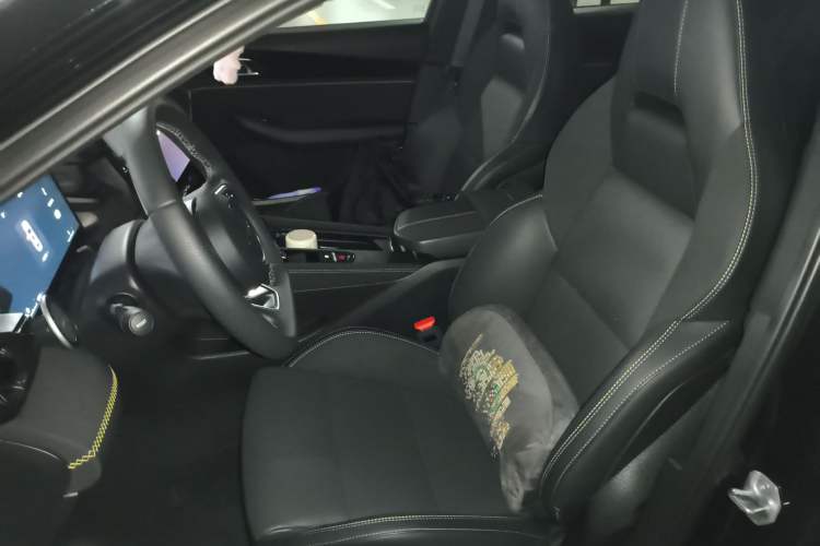 Used Lynk & Co 03 2023 1.5T EM-F PM Left Front Seat