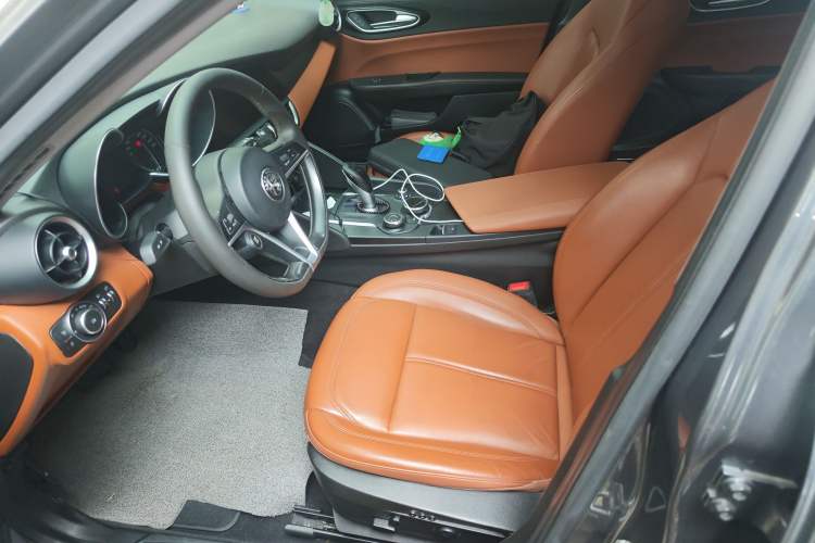 Used Alfa Romeo Giulia 2017 2.0T 200HP Luxury Edition