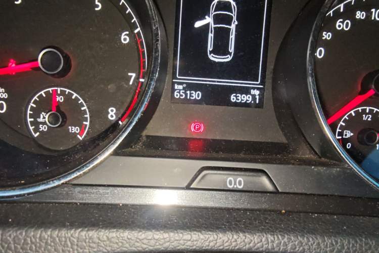 Used Volkswagen Golf 2018 230TSI Automatic Luxury Version Odometer Close Up