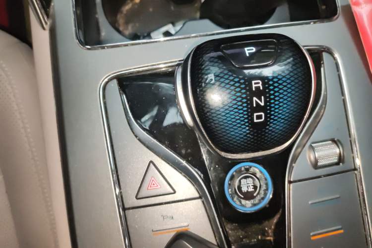 Used BYD Tang New Energy 2024 DM-i Glory Edition 112KM Prestige Model Gear Lever