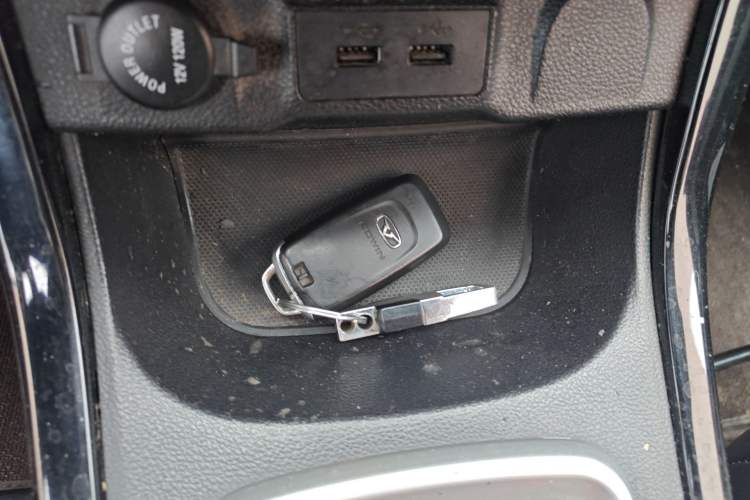 Used Cowin X3 2017 1.6L Manual Enthusiast Edition China V Standard