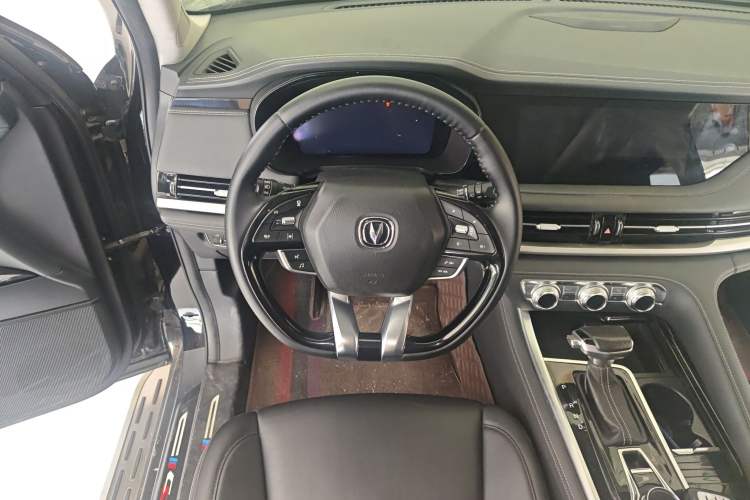 Used CHANGAN CS95 2019 2.0T Two-Wheel-Drive Prestige Version
