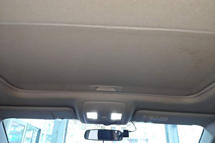 Used Mazda 3 Axela 2017 Sedan 1.5L Automatic Luxury Model Emission Standard China V Headliner