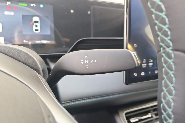 Used BYD Qin L 2025 EV 470KM Leading Edition Gear Lever