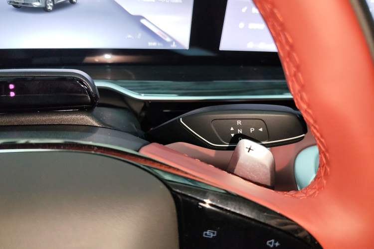 Used EXEED Stellar 2023 400T Two-Wheel Drive Comfort Flyfish Edition