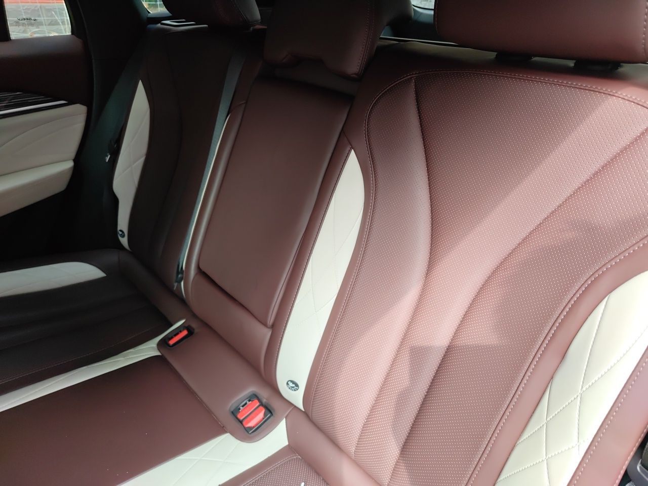 Geely Auto Monjaro L 2021 2.0TD DCT EVO Two-Wheel Drive Prestige Version — снимка 17
