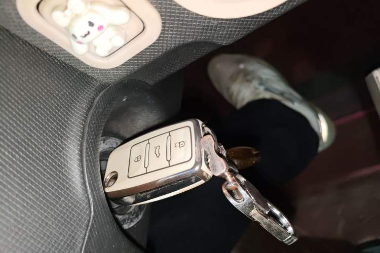 Used Wuling Hongguang MINIEV 2022 Easy Version Lithium Iron Phosphate
