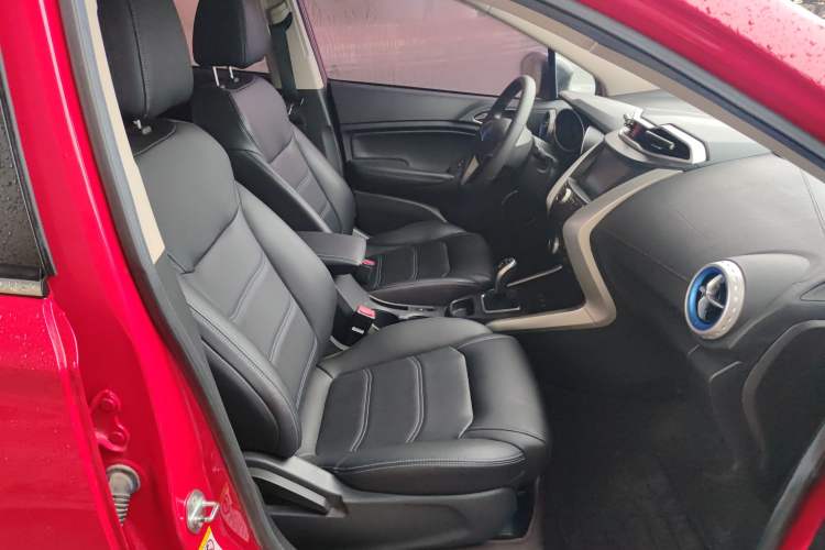 Used BYD Yuan New Energy 2018 EV360 Smart Connect Cool Edition
